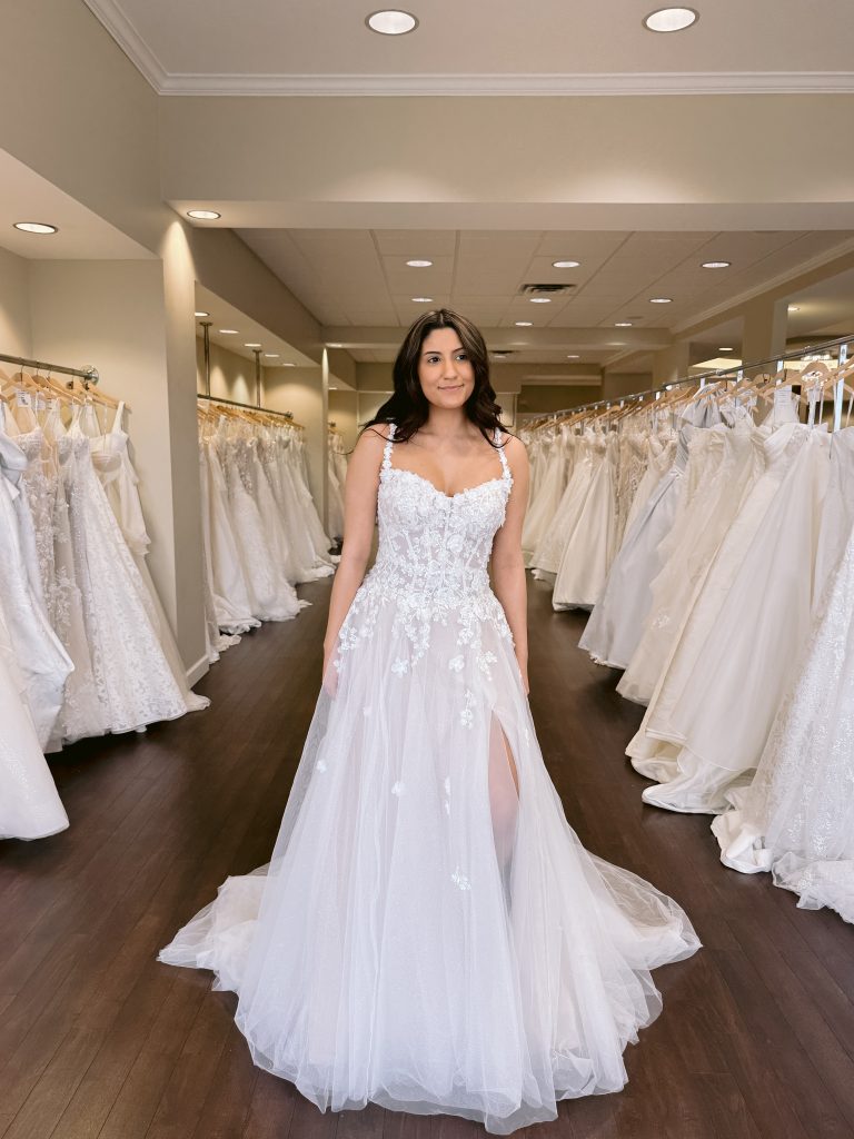 Wedding Dresses & Wedding Venues: Crystal Fountain Park near Paulding, Ohio